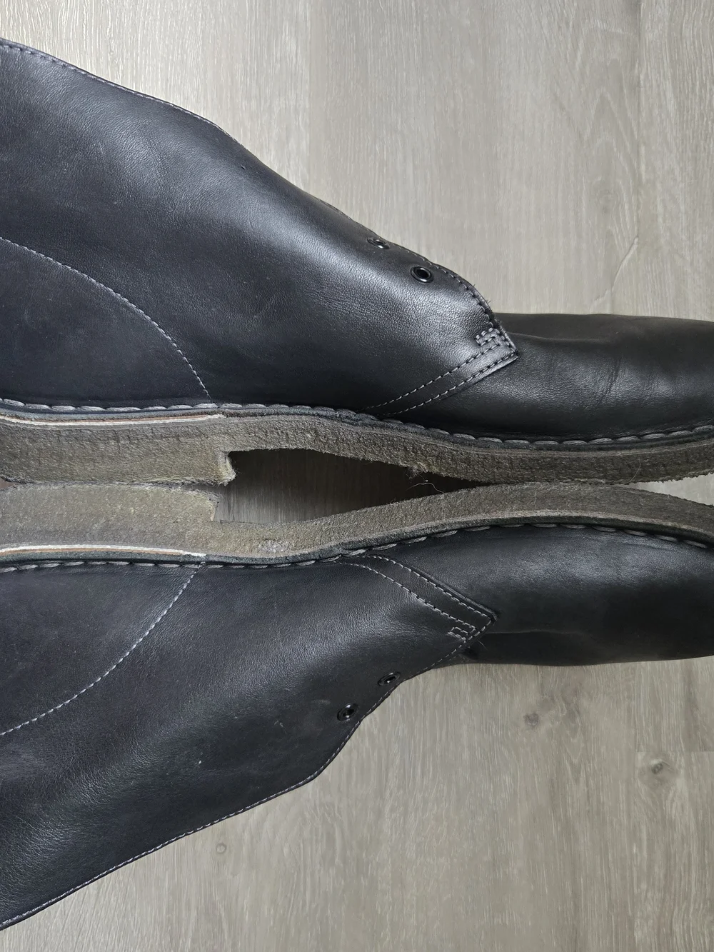 Clarks Men's 10 Black Leather Ankle Shoes - Classic Chukka Style